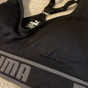 * Brand New * PUMA Sports Bra - size M